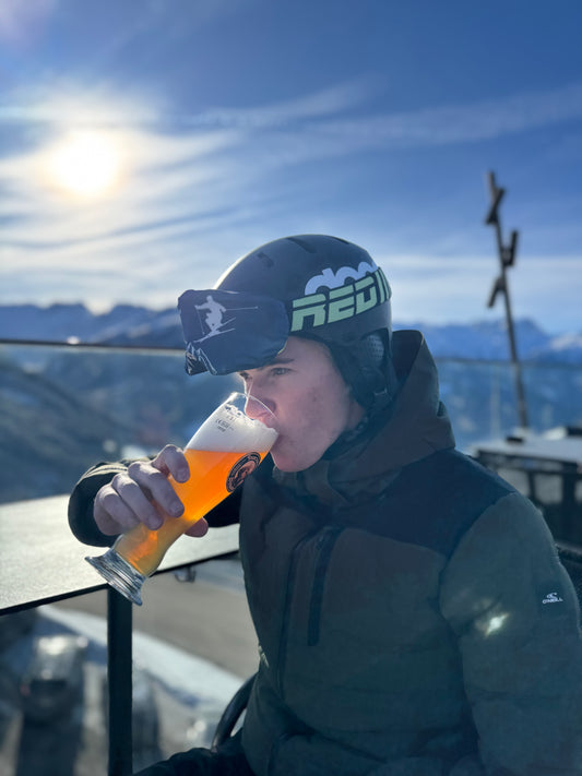 Skibril hoes met berg